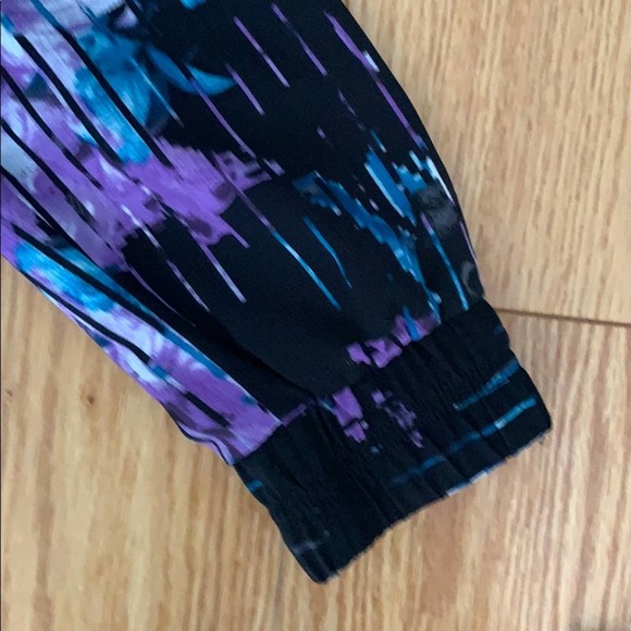 Jacket- zip up - Picture 5 of 6